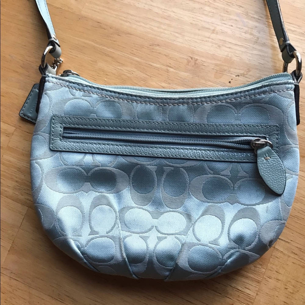 Coach cross body vintage signature zip purse